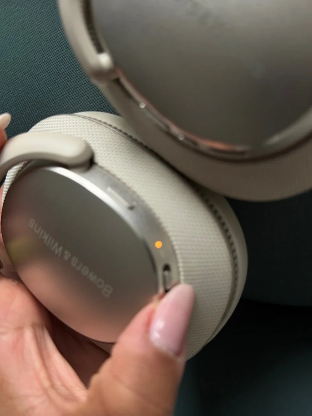 Bowers & Wilkins Px7 S3 Over-Ear Headphones - Picture 6 of 8